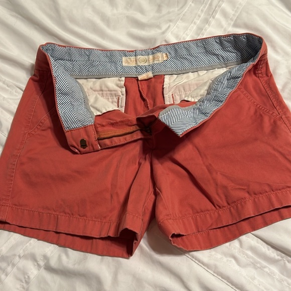 J Crew cute women’s casual shorts 🩳 - Picture 2 of 3